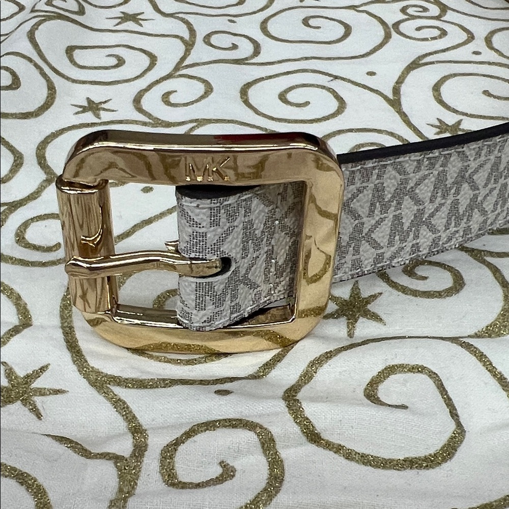 Michael Kors Gold Buckle Belt with Gray Pattern